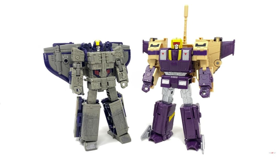 Transformers Legacy Blitzwing First Look In Hand Image  (29 of 61)